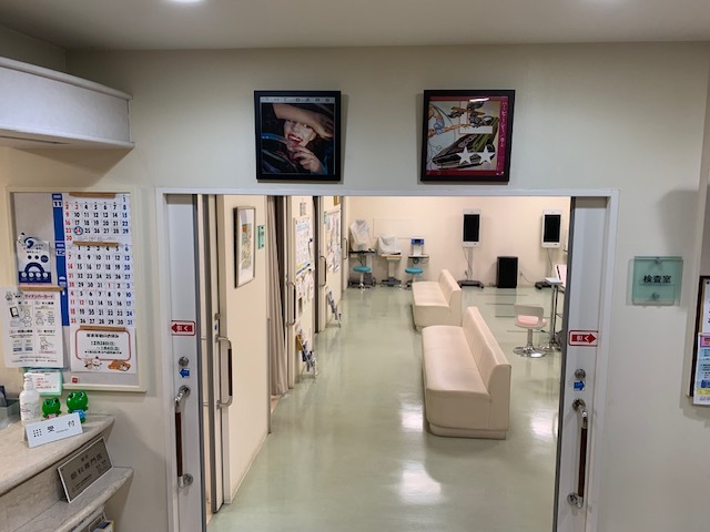 医療法人 桐渕眼科 診察室前