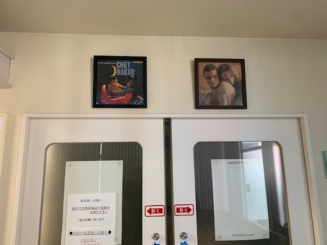 医療法人　桐渕眼科　診察室前