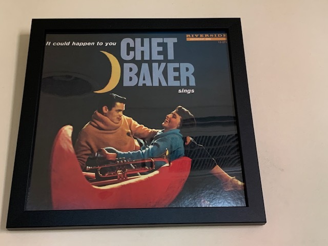 医療法人　桐渕眼科　診察室前